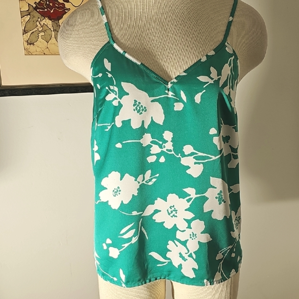 J CREW Floral Green White Women's‎ Cami Top With V neck And Adjutable Straps. 00